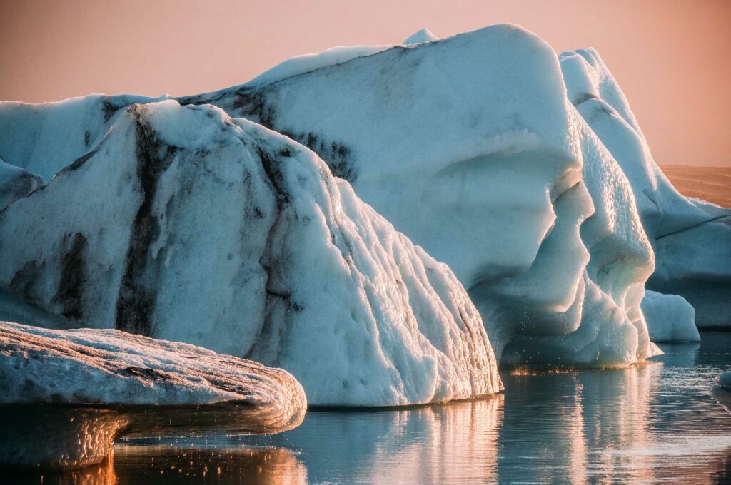 Faszinierende Eisberge auf der Gletscherlagune Jökulsárlón