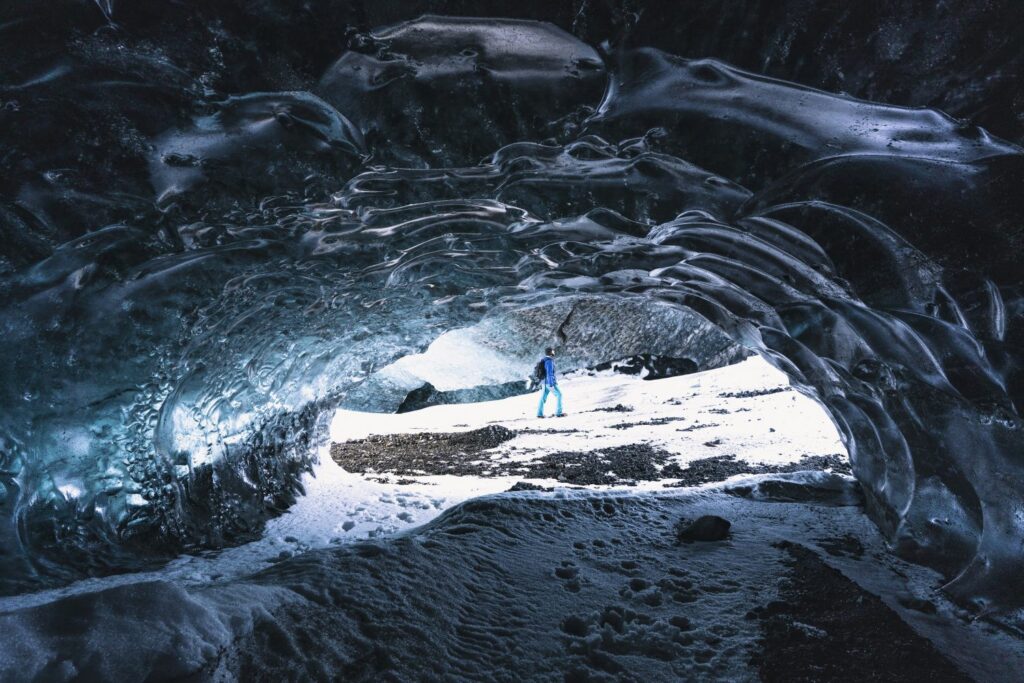 Eishöhle, Person, Kötlujökull, März, Island