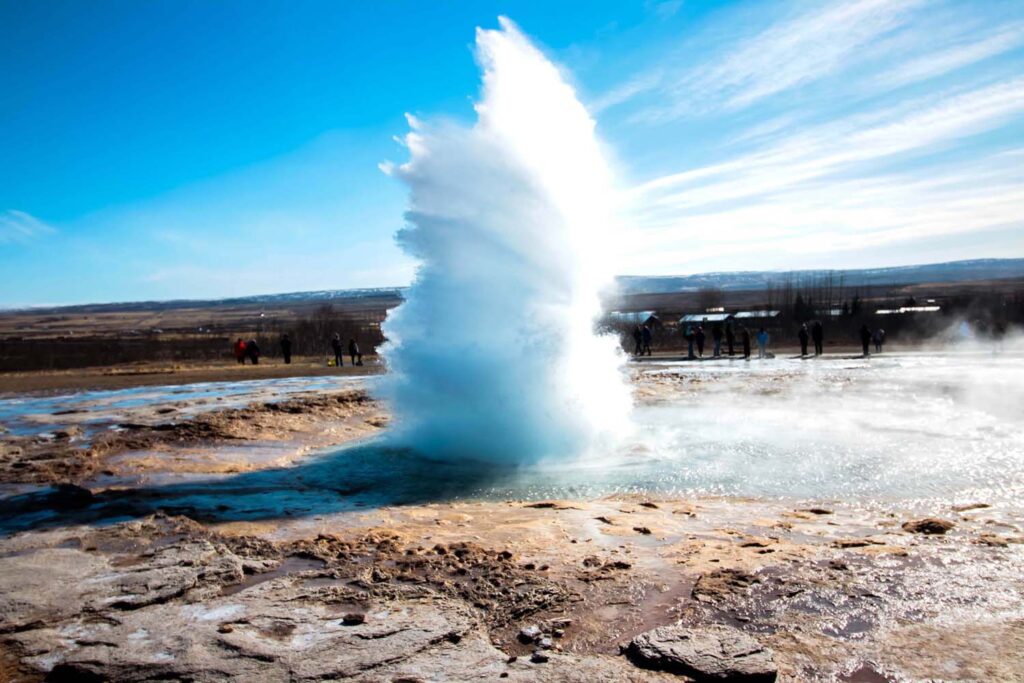 Geysir Strokkur, springt, Island