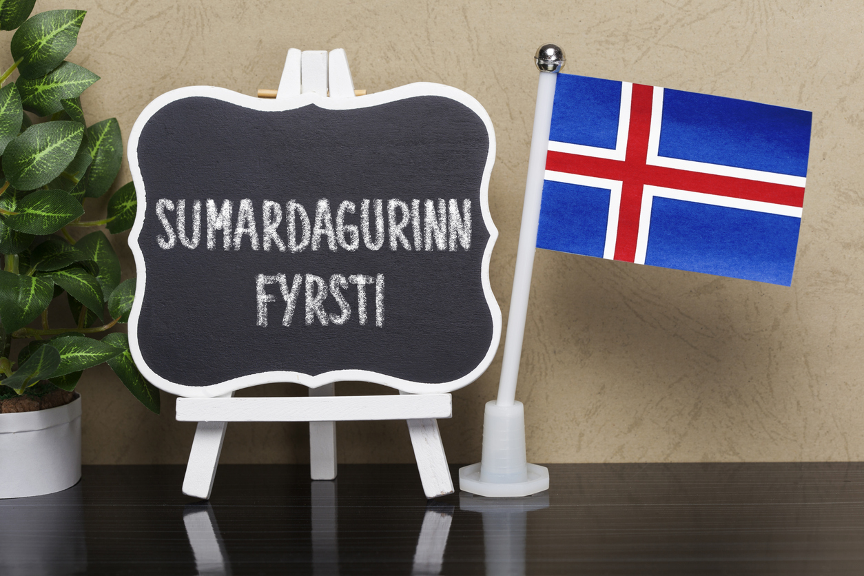 "Der Erste Tag des Sommers" (sumardagurinn fyrsti) ist ein Feiertag in Island
