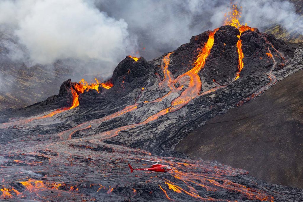 Sicher reisen am Vulkan in Island