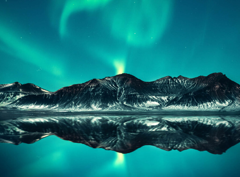Spiegelung, Berge, See, Polarlichter, Island