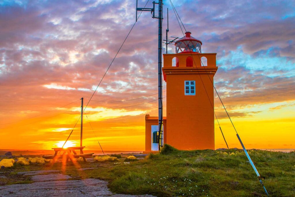 Sonnenaufgang, Leuchtturm, Ostküste, Island