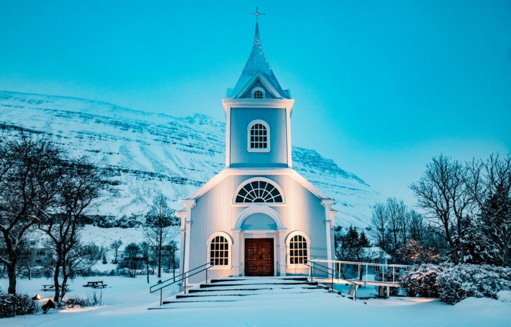 Kirche, Eydisfjördur, Winter, Island